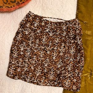 Nwot Free the Roses printed Mini xs